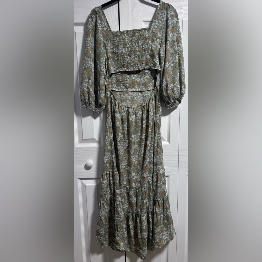 Lush Boho Cottagecore Floral Semi Backless 3/4 Sleeved Midi Dress - Picture 5 of 7